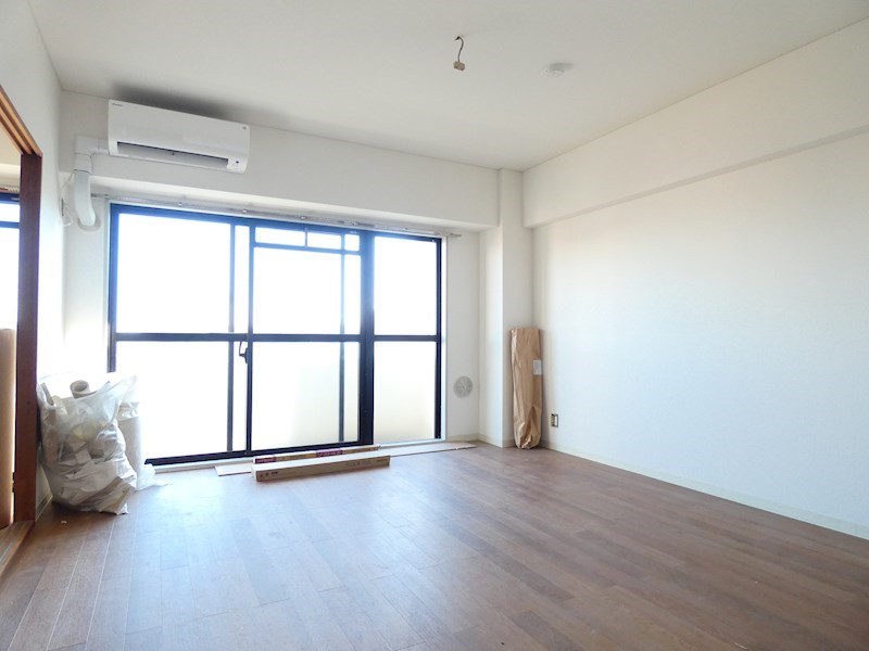 居室・リビング　別号室写真使用