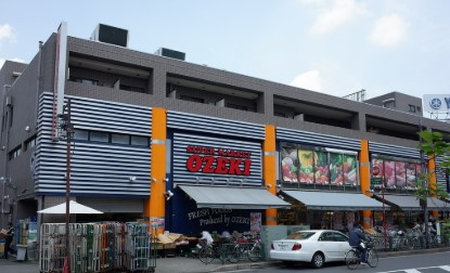 コンビニ　ファミリーマート（コンビニ）まで134m