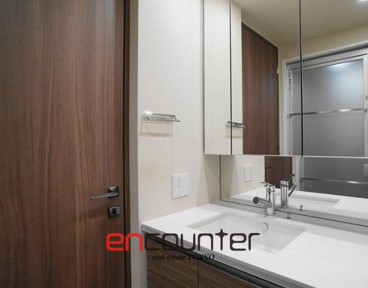 洗面設備　※同マンション別室参考写真