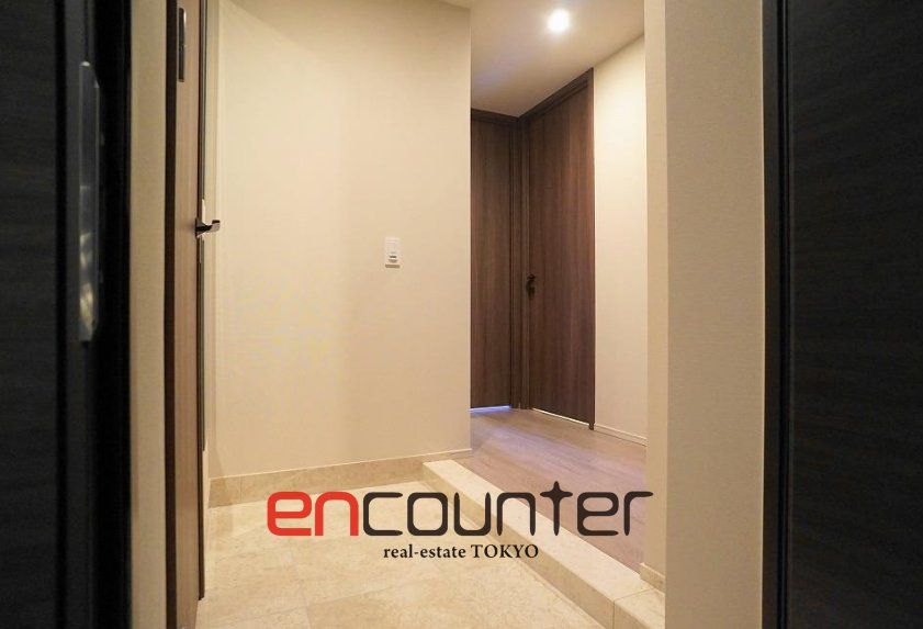 玄関　※同マンション別室参考写真