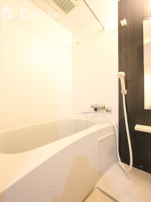 バス・シャワールーム　バスルーム