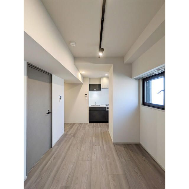 居室・リビング　こちらの居間で趣味の時間をお楽しみください