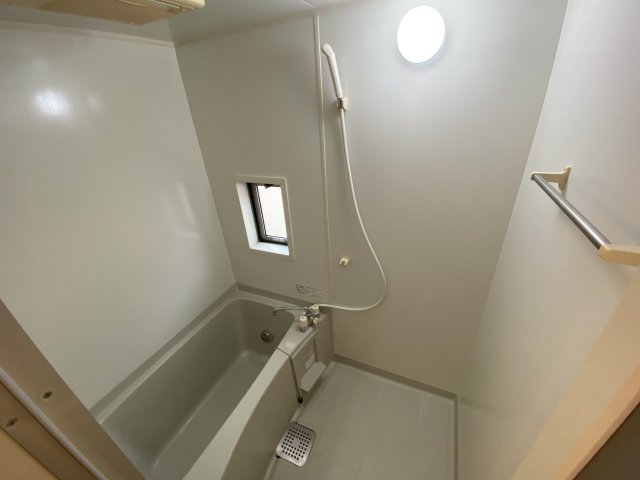 バス・シャワールーム　バス　ゆったりサイズですよヽ（＾ｏ＾）丿