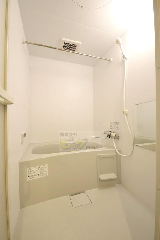 バス・シャワールーム　追焚機能付きのお風呂です♪