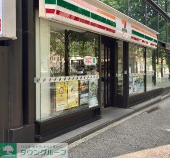 コンビニ　セブンイレブン名古屋桜通錦1丁目店（コンビニ）まで120m
