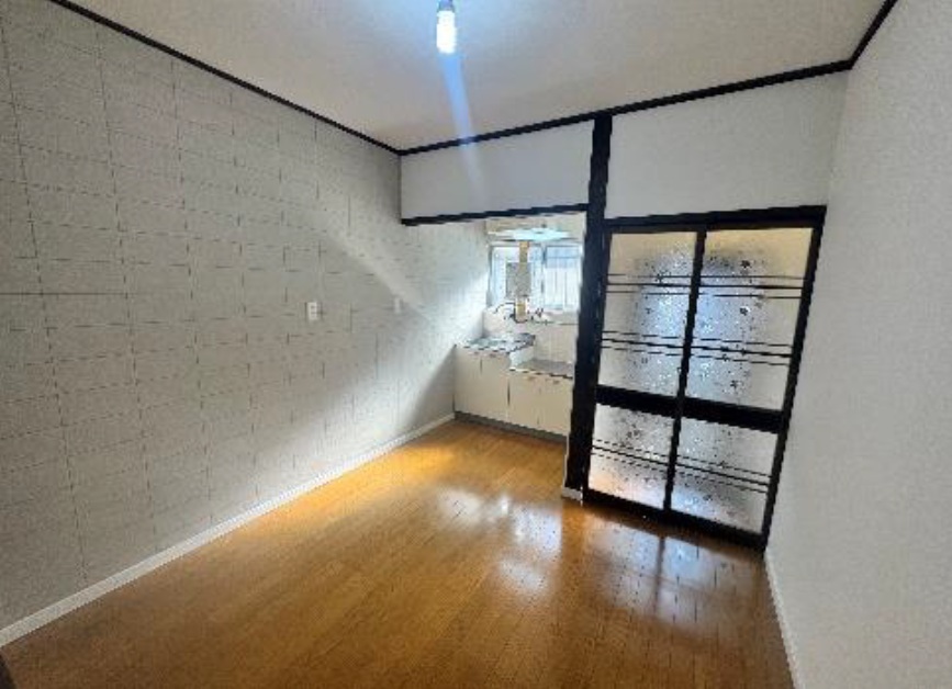 寝屋川市黒原橘町24-5 2階建テラスの居間写真