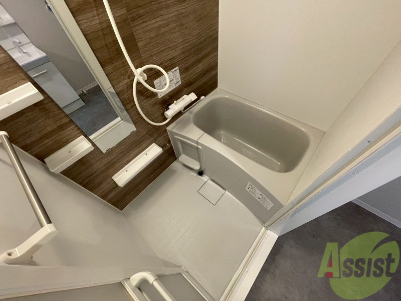 バス・シャワールーム　お風呂になります。一日の疲れを癒してくださいね。