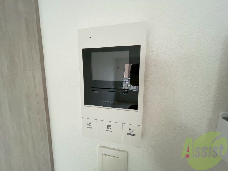 セキュリティ　ＴＶモニター付インターホンです。来客者の顔が見えるので安心！