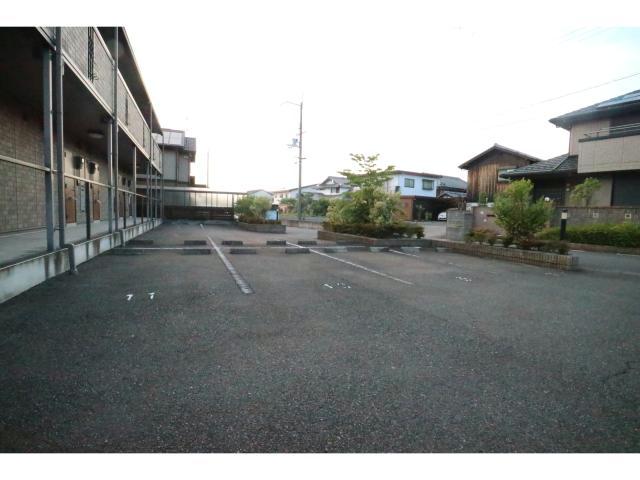 駐車場　駐車場