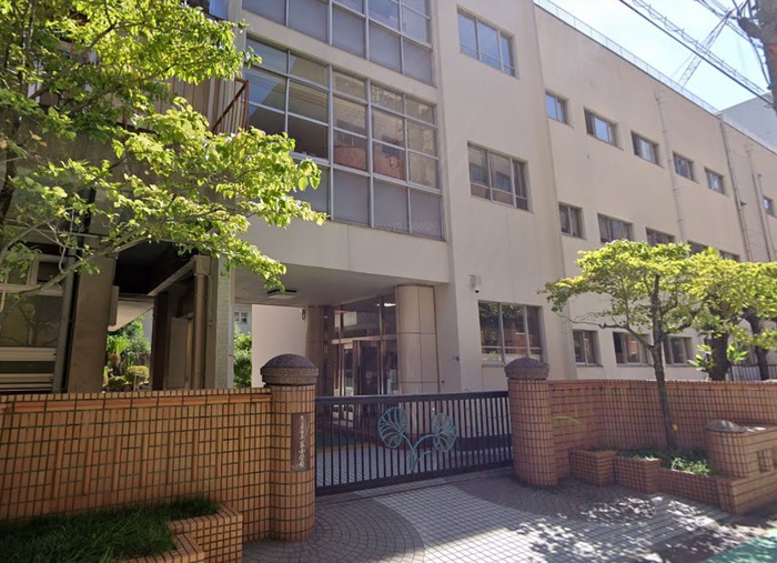 小学校　名古屋市立葵小学校（小学校）まで514m