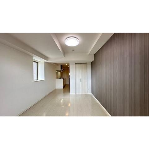 居室・リビング　室内