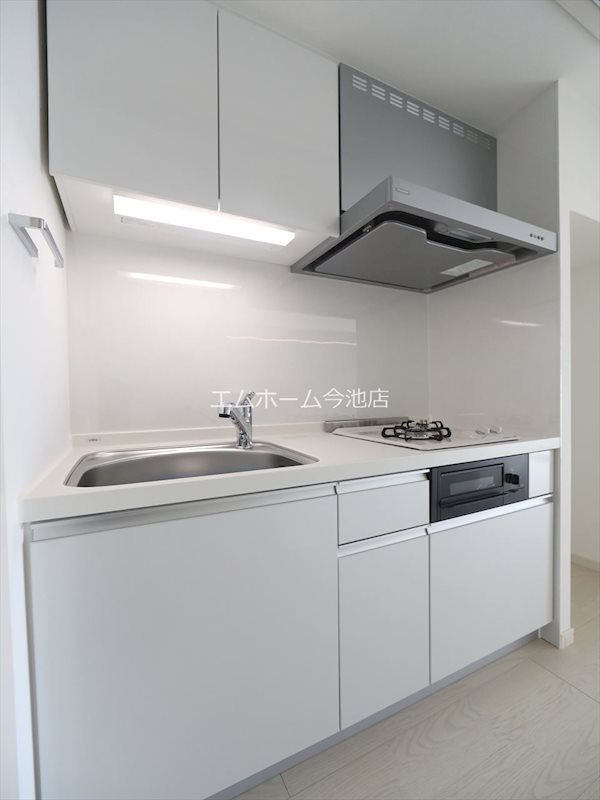 キッチン　システムキッチン（ガス2口グリル付）