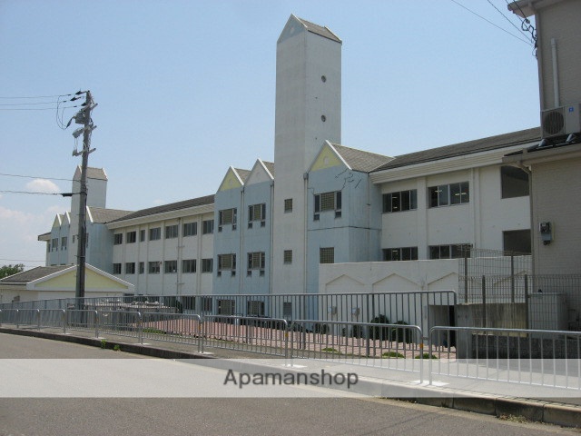 小学校　高槻市立阿武山小学校（小学校）まで589m