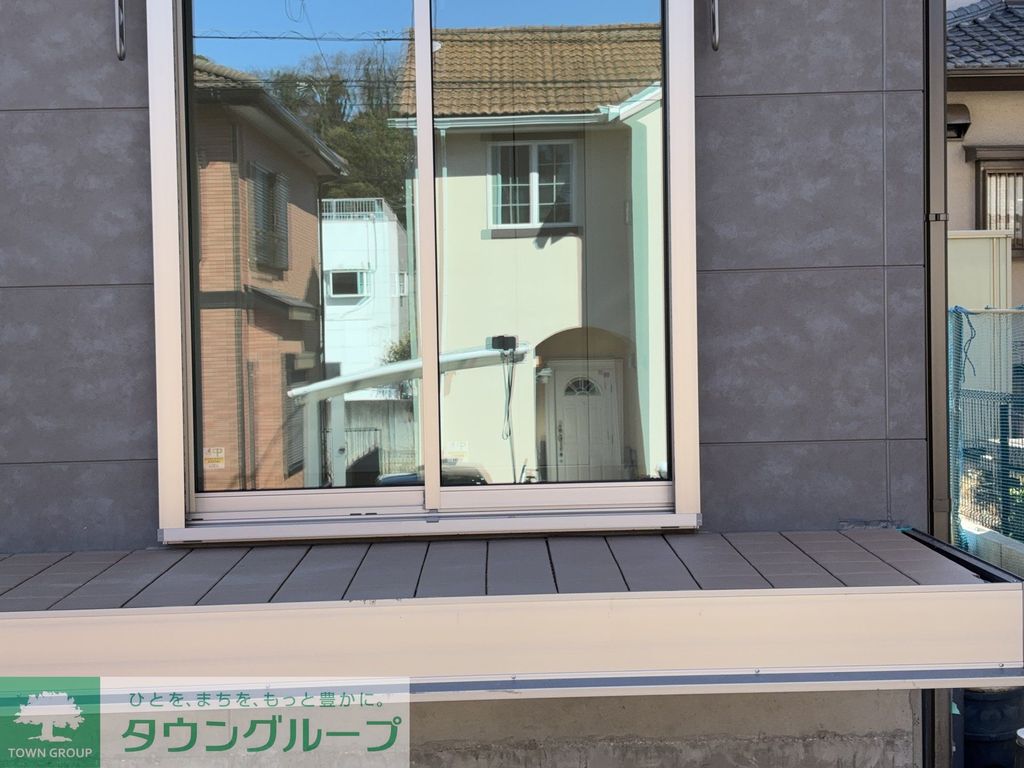 居室・リビング　エントランス