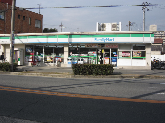 コンビニ　ファミリーマート（コンビニ）まで456m