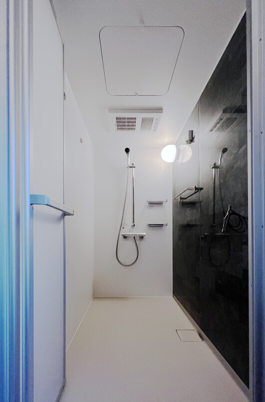 バス・シャワールーム　シャワールーム