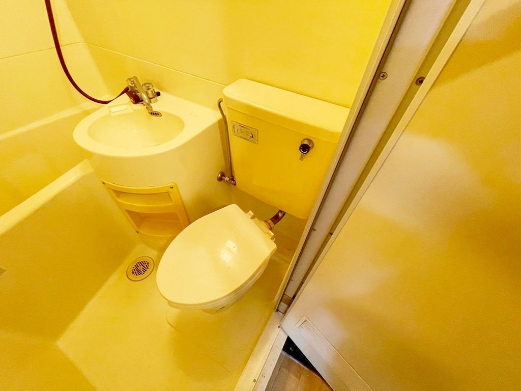 トイレ　トイレ