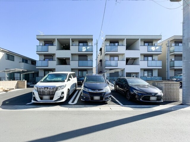 駐車場　駐車場