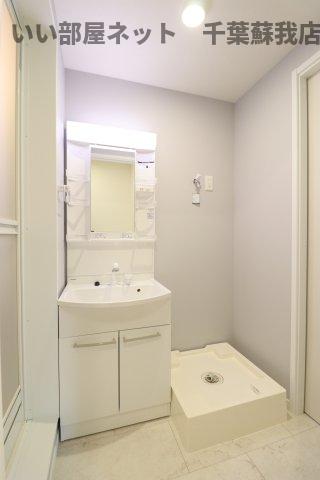 洗面設備　朝の準備に活躍する、洗髪洗面化粧台！