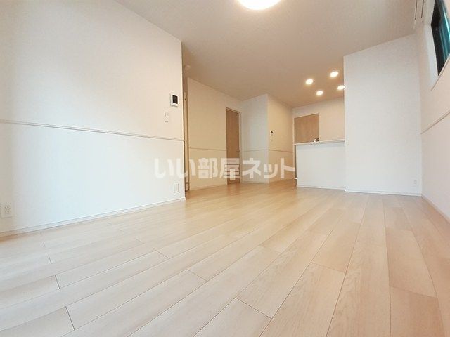 アイリス・K IIの居間写真