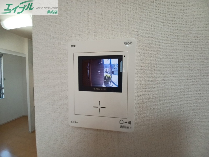 セキュリティ　同型参考写真