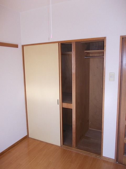 ドミール本城の内装写真