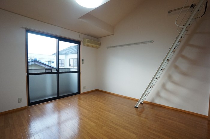 居室・リビング　8帖洋室