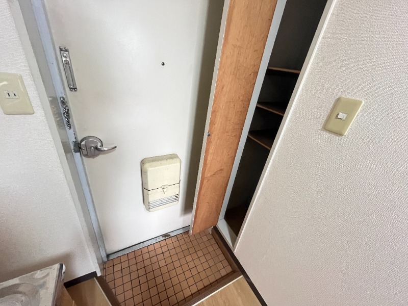 玄関　別号室イメージ