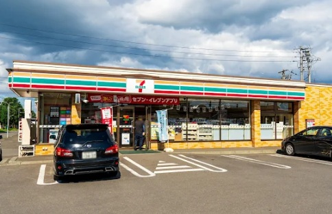 コンビニ　セブンイレブン千歳富士4丁目店（コンビニ）まで161m