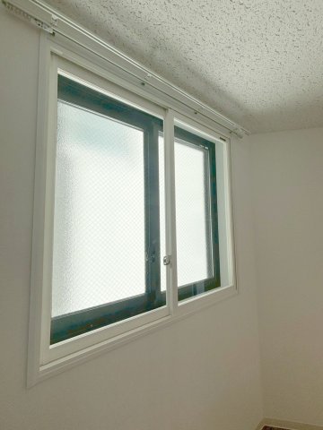 その他設備　防音室の窓も2重サッシ仕様になります！