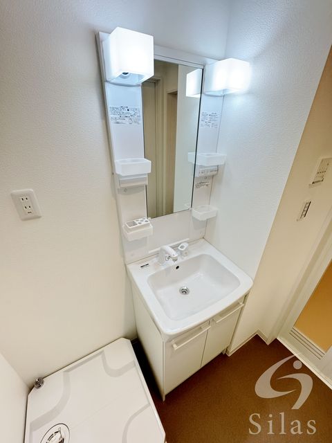 洗面設備　同仕様