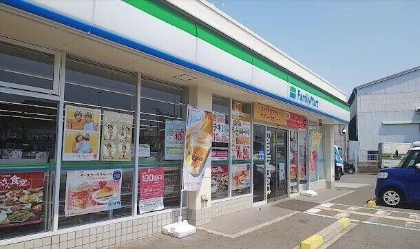 コンビニ　ファミリーマート堺海山町店（コンビニ）まで2095m