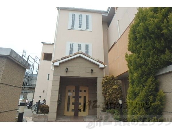 建物外観　エントランス
