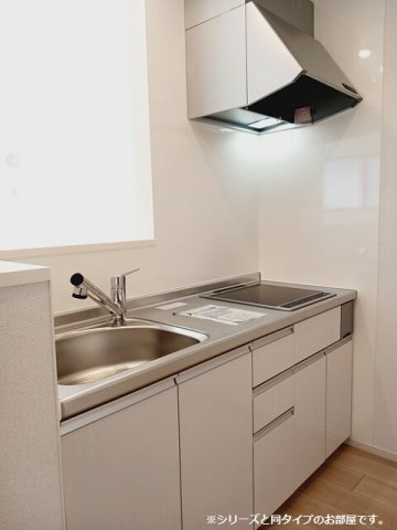 キッチン　コンパクトなキッチンで掃除もラクラク