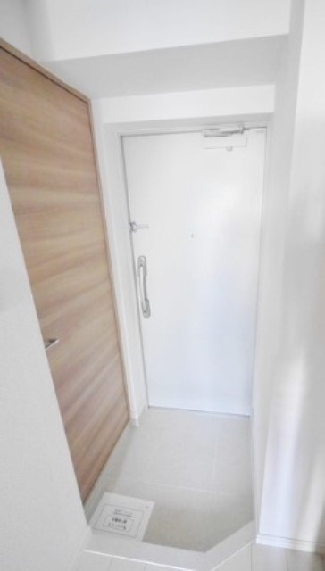 玄関　別部屋同仕様タイプ