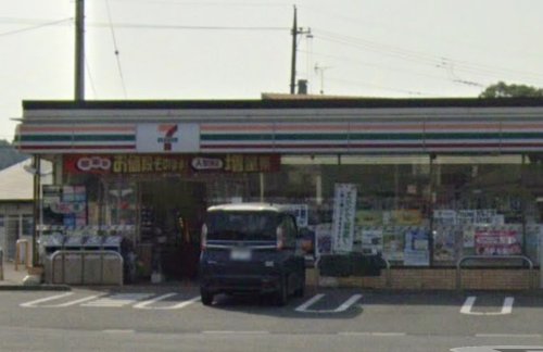 コンビニ　セブンイレブン（コンビニ）まで1255m