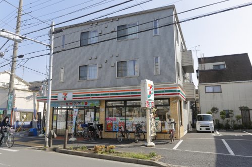 コンビニ　セブンイレブン北小岩店（コンビニ）まで65m