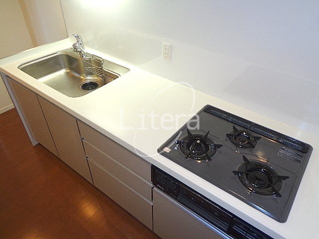 キッチン　同タイプ部屋　参考写真