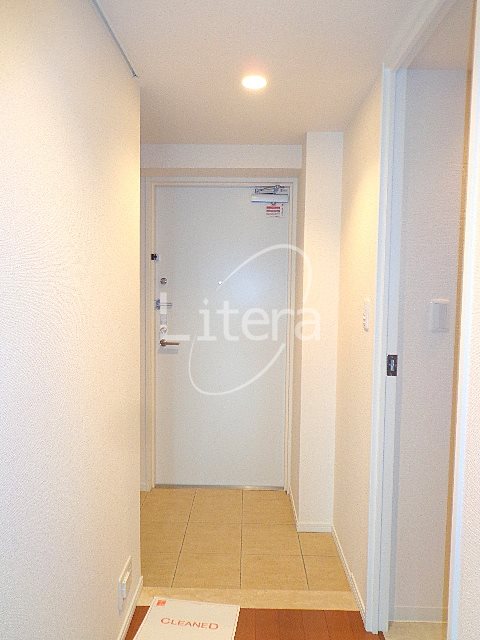 玄関　同タイプ部屋　参考写真