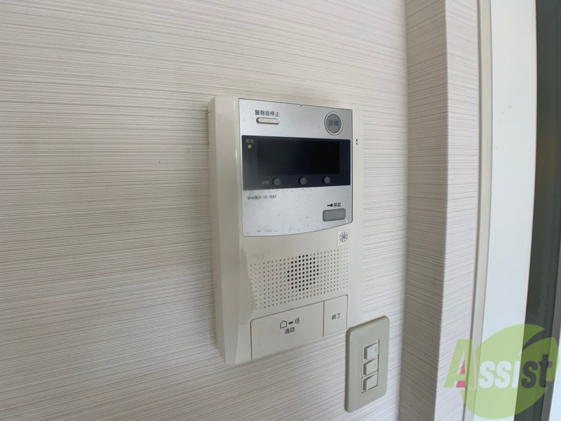 セキュリティ　ＴＶモニター付インターホンです。来客者の顔が見えるので安心！