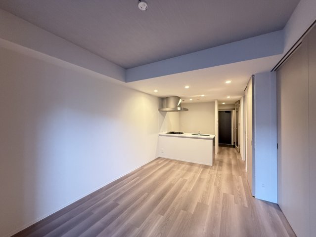 居室・リビング　同物件別部屋写真