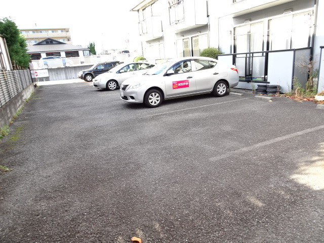 駐車場　駐車場（要空き確認）