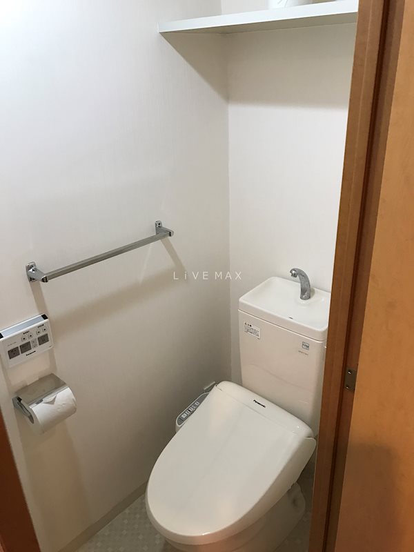 トイレ　【見学予約受付中】当店の仲介手数料賃料の半月分以下でご紹介★