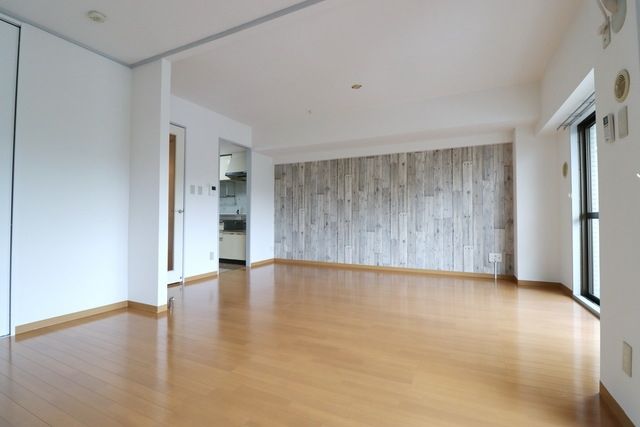 居室・リビング　※別部屋参考写真です