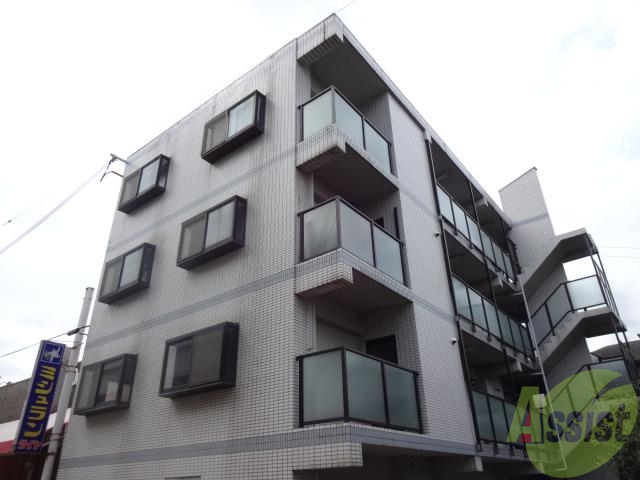 建物外観　外観タイル貼りです