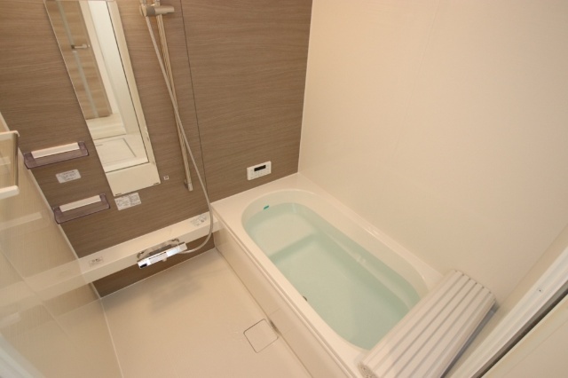 バス・シャワールーム　ルピナ尾倉　１０１　浴室