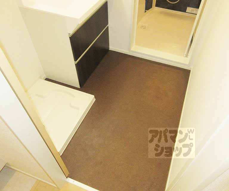 洗面設備　広めの脱衣所です