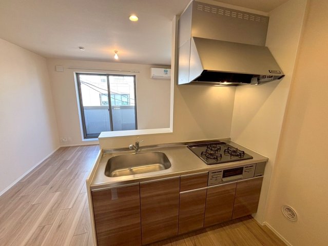 キッチン　★ガス３口グリル付きシステムキッチン★