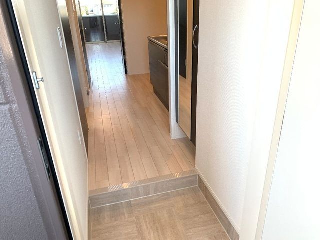 玄関　内装イメージ画像
