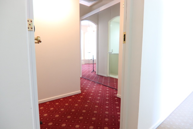 玄関　※別室の参考写真の為、現況優先です。